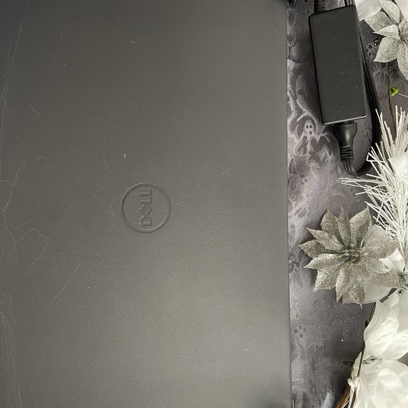 Laptop, DELL: Inspiron 3505, Grey - Picture 1 of 4